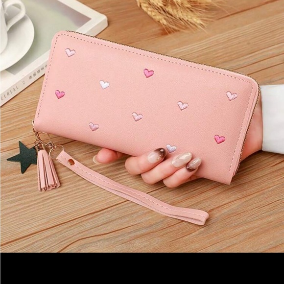 ⚠️Clearance Red Heart Pattern Wristlet Wallet & Gold Star Pendant - Picture 6 of 7